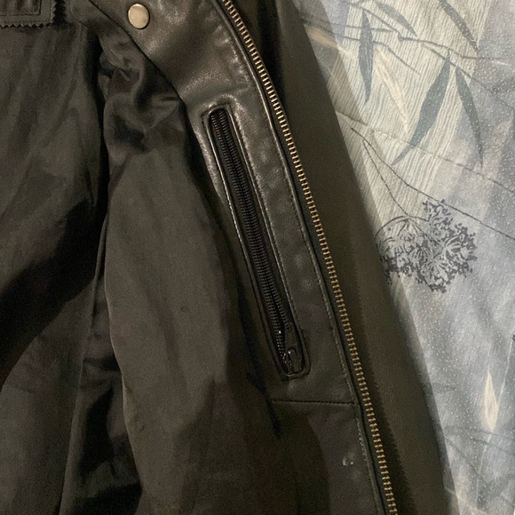 Woman’s Harley-Davidson Leather Jacket - Picture 8 of 9